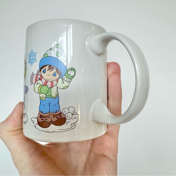 Vintage 2009 Precious Moments Winter Ice Skating mug - Picture 4 of 8